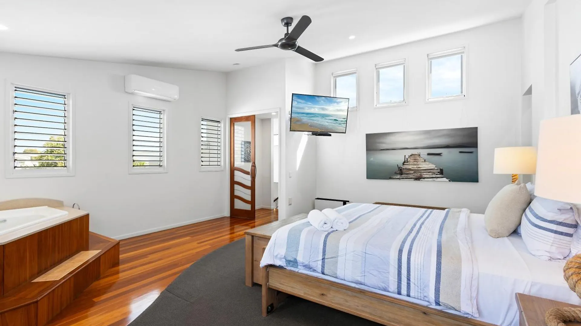 Beecheyana North - Beach Villa With Heated Pool Mudjimba