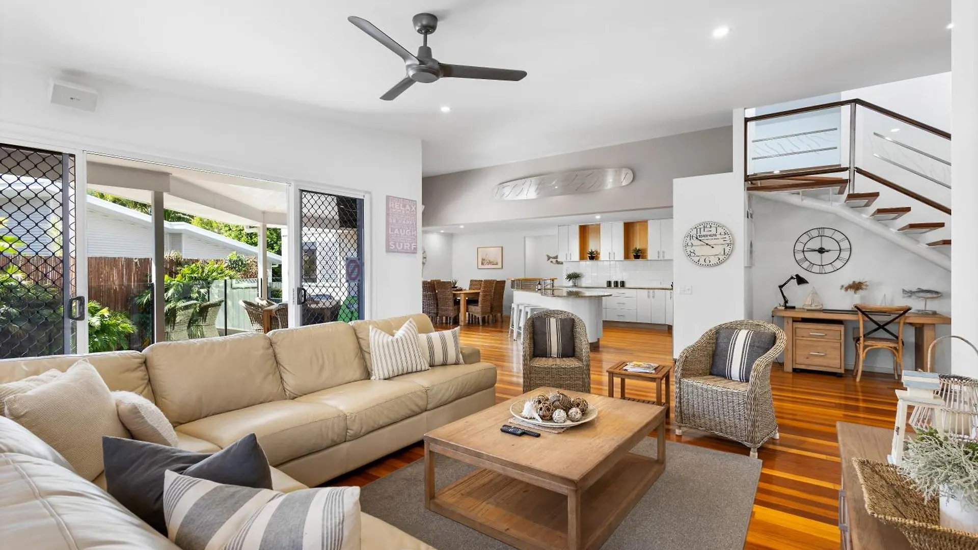 Beecheyana North - Beach Villa With Heated Pool Mudjimba