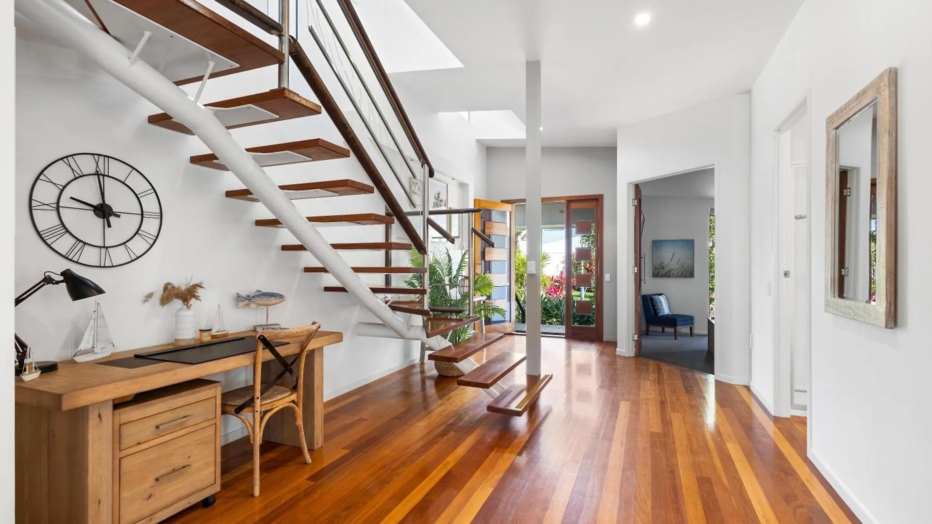 Beecheyana North - Beach Villa With Heated Pool Mudjimba