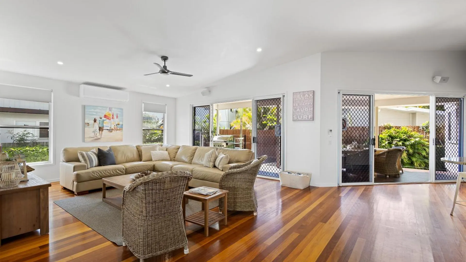 Beecheyana North - Beach Villa With Heated Pool Mudjimba