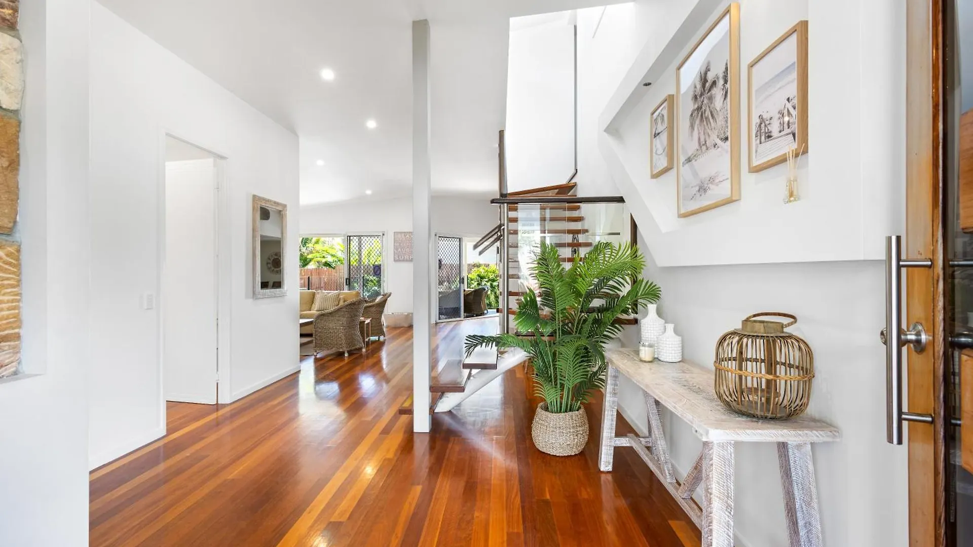 Beecheyana North - Beach Villa With Heated Pool Mudjimba Australie